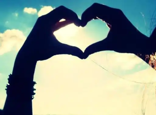 描写一瞬间心动的句子