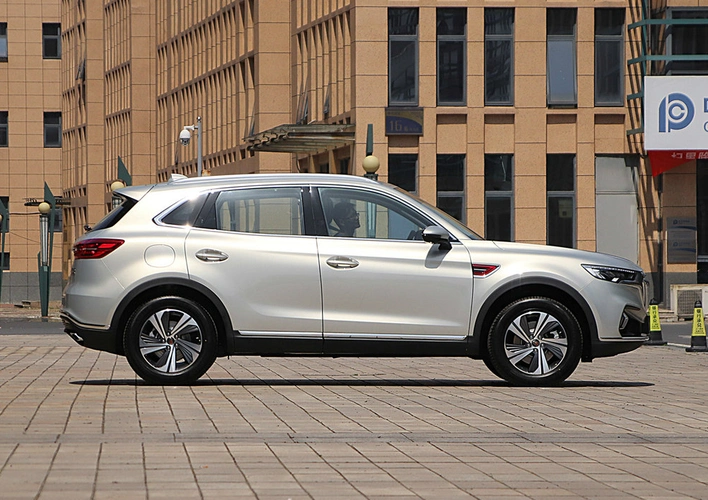 红旗hs5汽车绝对是国产中最有"韵味"的豪车,如果你有20万预算的话,你