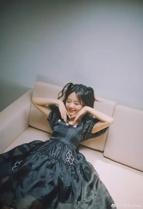 谭松韵微博写真图片集