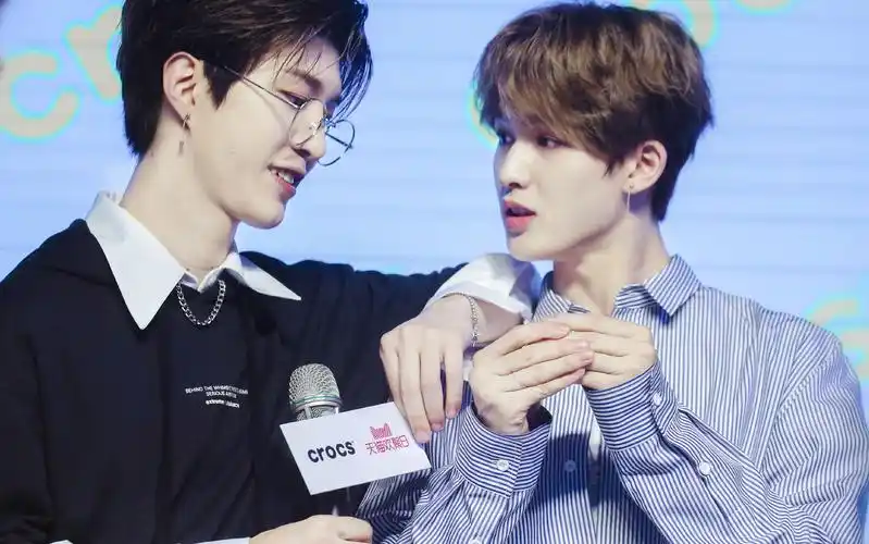 【丞正】范丞丞x朱正廷 crocs活动那些磕掉头的糖分盘点