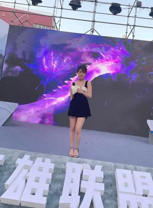 网友:不愧是封号一姐|女主播|水友|超管_网易订阅