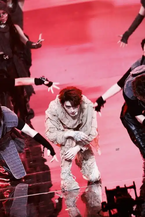 丁程鑫 唯一主舞