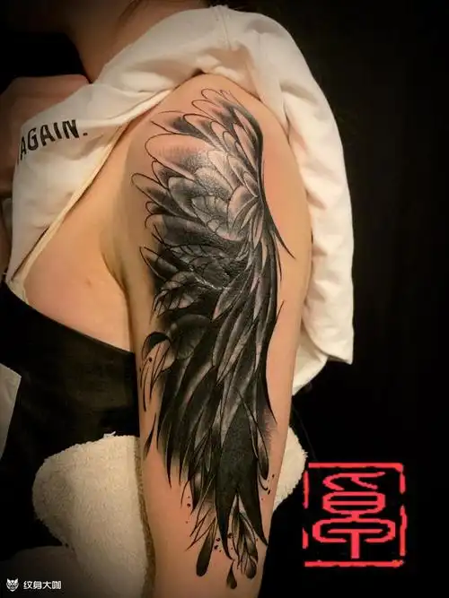 翅膀遮盖作品_纹身图案手稿图片_艺卓的纹身作品集