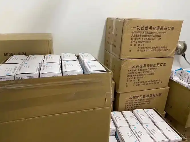 舟山某药店现一箱箱湖北来的口罩 社友答:很正常!