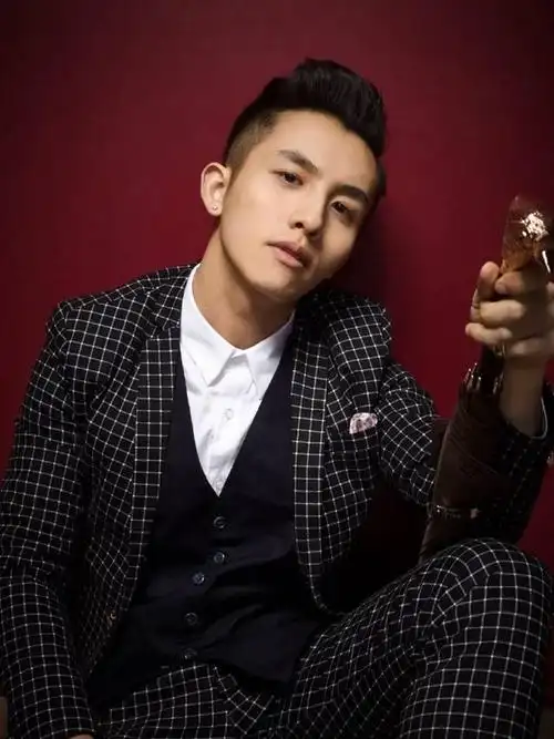 酒吧歌手杨阳个人资料