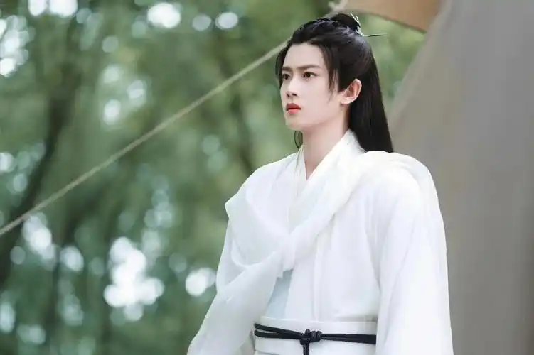 任嘉伦  #电脑壁纸    想要的关注后私信呀