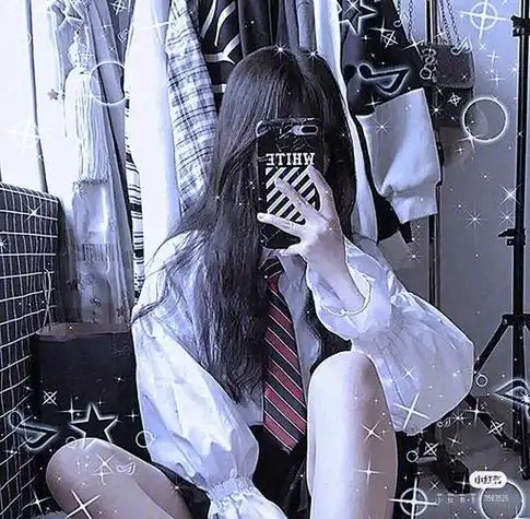 手机挡脸头像女