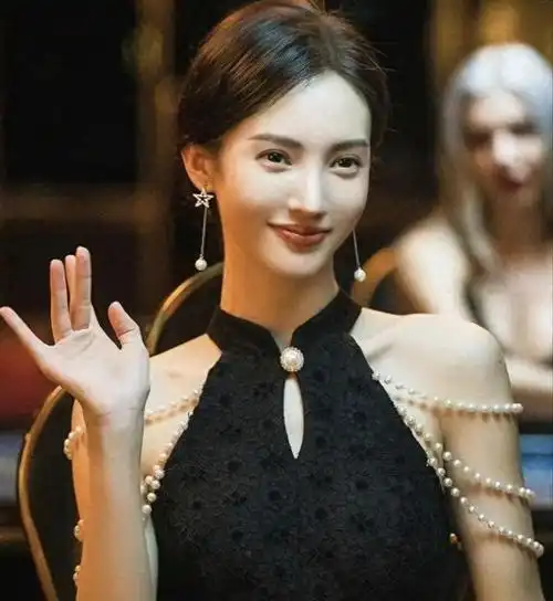 镜头前美若天仙现实干瘪黑瘦这9位上镜脸的女星反差好大