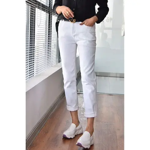 共52666 件女裤白色牛仔裤相关商品