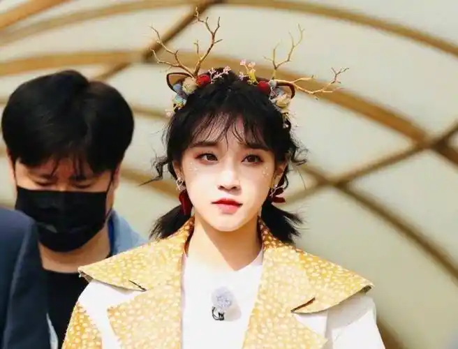 跑男9全员cos动物,杨颖宋雨琦精灵造型超甜,蔡徐坤毕雯珺绝了_陈飞宇