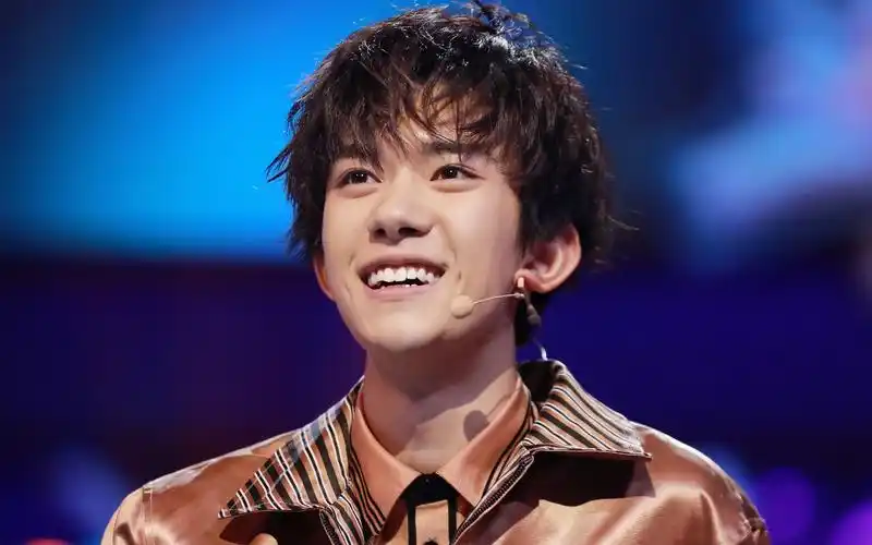 这就是街舞易烊千玺图片高清壁纸