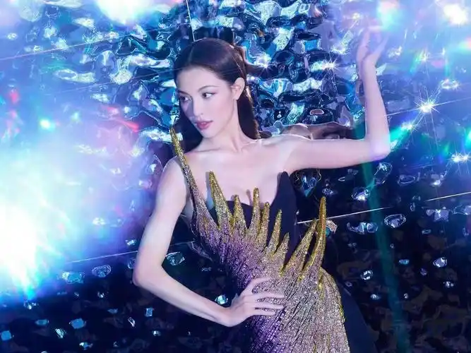 如何评价女演员钟楚曦