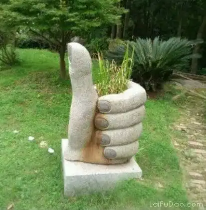 太阳能展板图片