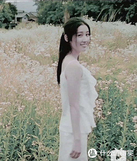 在日本拍摄专辑《七里香》mv中担当女主角