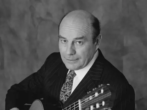 一颗炽热的孤星悼念吉他巨匠julianbream朱利安布里姆