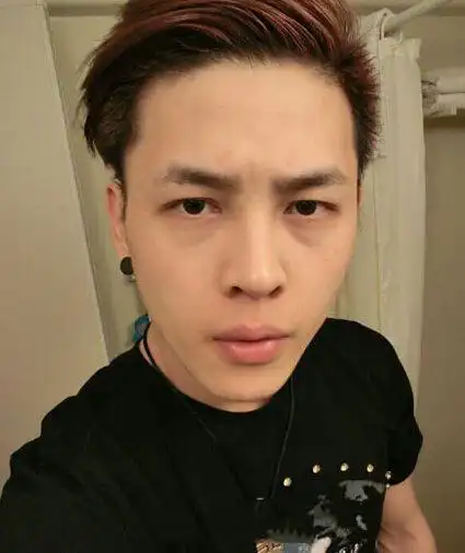 近日,曹赢心微博大量发布与洪尧有关的内容,可见曹赢心对洪尧的喜欢有