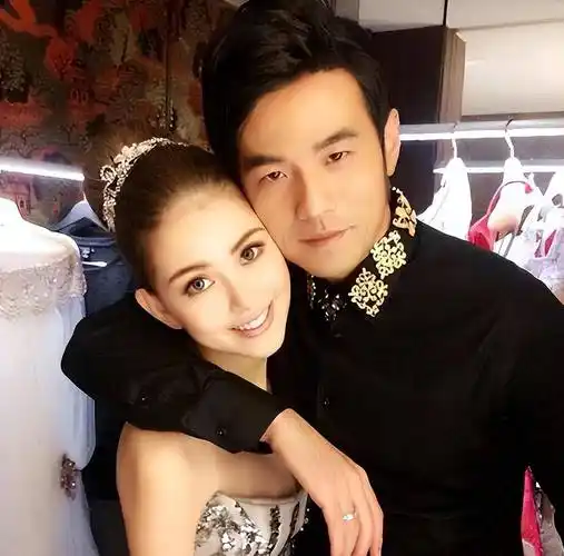 现在,人们把爱情想得太美好,都以为昆凌和周杰伦就那么轻松就恩爱如初