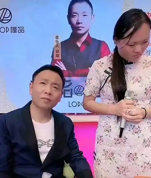 原创著名歌手祁隆遭遇前妻乐凡实名举报指控婚内出轨多次家暴自己