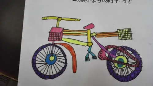 民族小学三年级美术自行车的局部作品