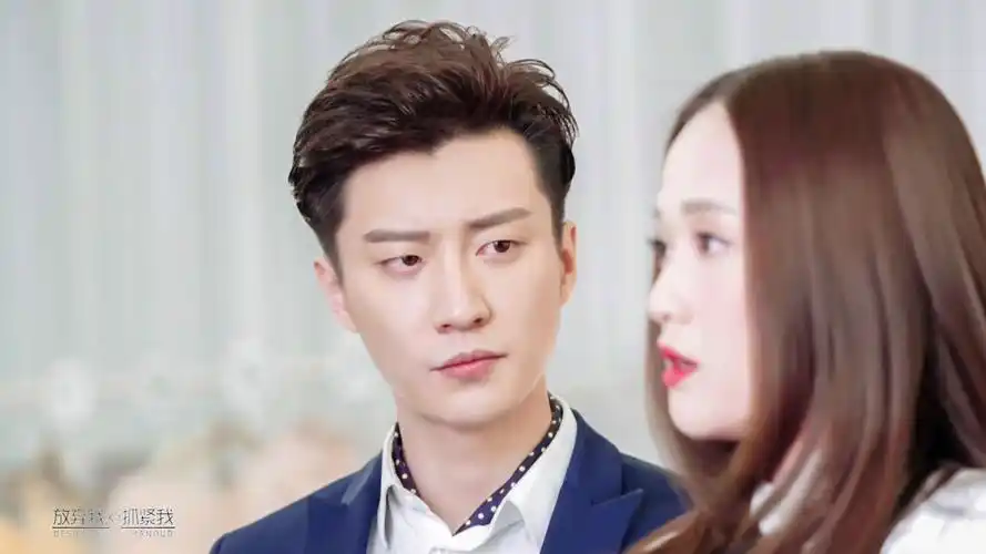 明星演员乔任梁《放弃我,抓紧我》高清剧照图片桌面壁纸下载