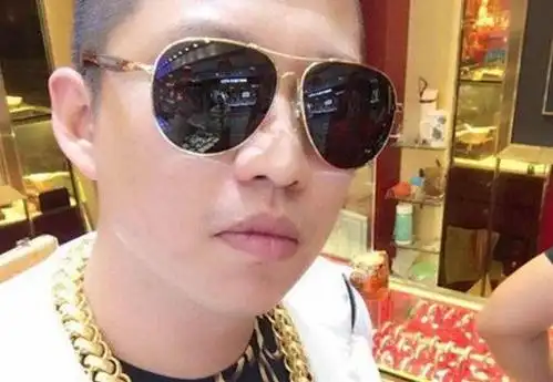 快手封杀大主播毫不留情,网红人人自危,这三人却不怕被封杀?