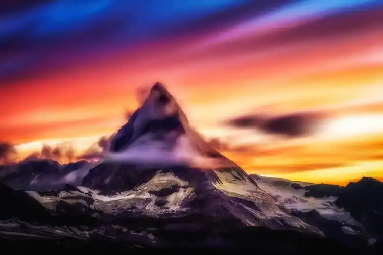 燃烧的天空4k风景图片,4k高清风景图片,娟娟壁纸