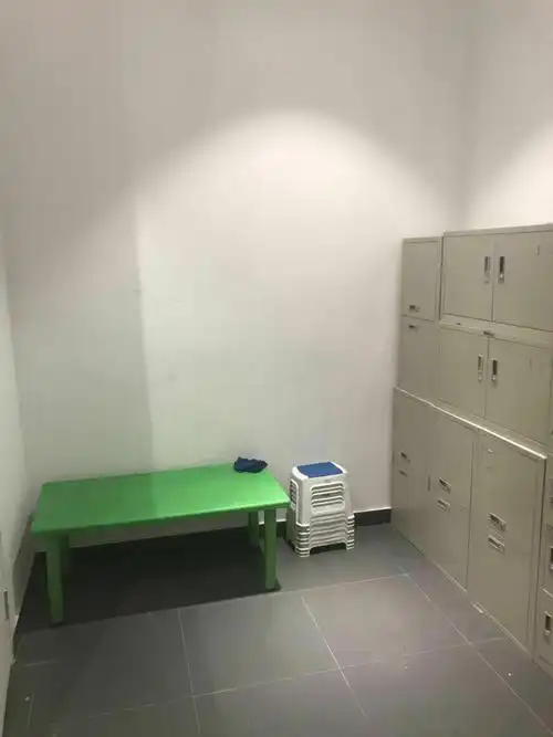 员工休息室整理