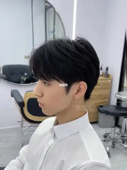 男士中分三七分发型男生韩式减龄款气垫烫