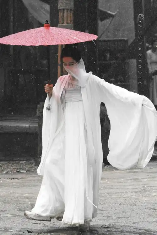 刘诗诗白面纱#    刘诗诗#电视剧掌心#白面纱造型狠狠美到我了  古