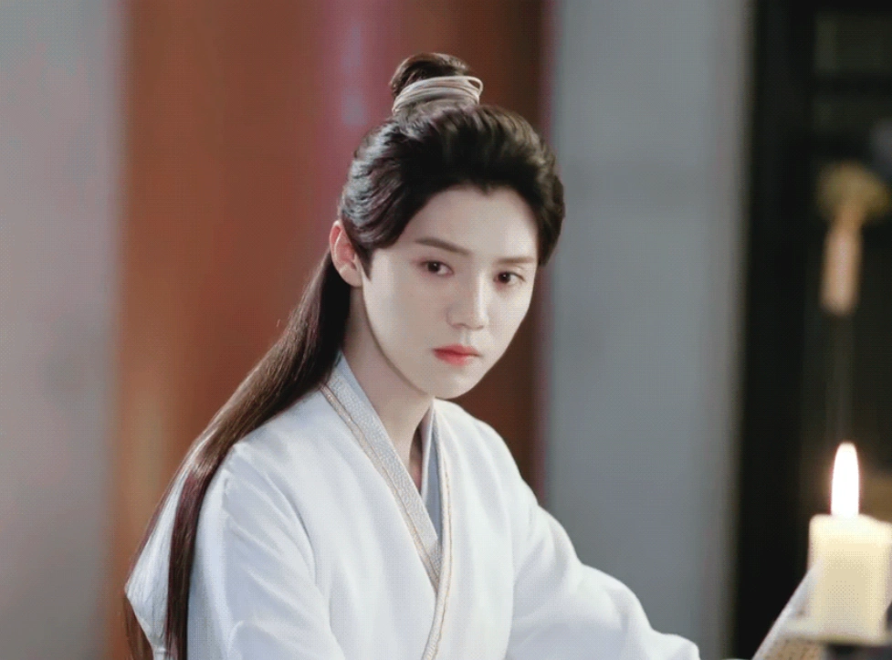 原创都说天官赐福服化道不行换上鹿晗的脸就没啥事了