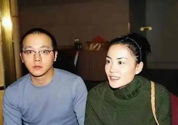 王菲前夫窦唯:两次离婚最愧对女儿,余生只做好爸爸