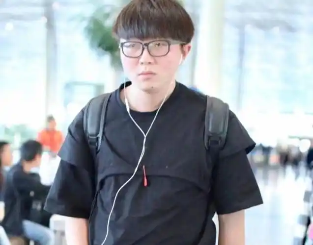 160斤毛不易瘦成蔡徐坤4个月成功减掉40斤坦言瘦身并不难