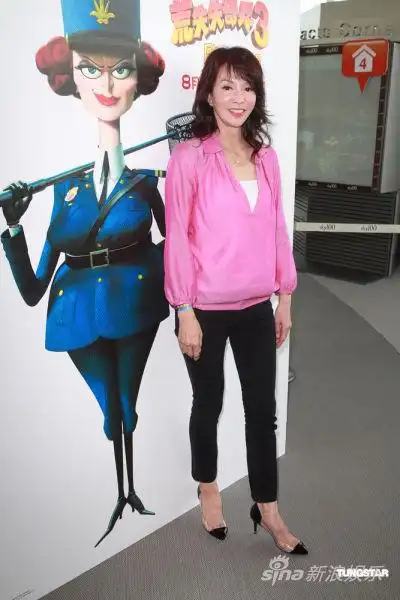 郑中基望杨千嬅多生 郑裕玲息影专注主持