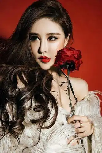 性感女神王一霏大秀魔鬼身材遭众多网友舔屏-搜狐