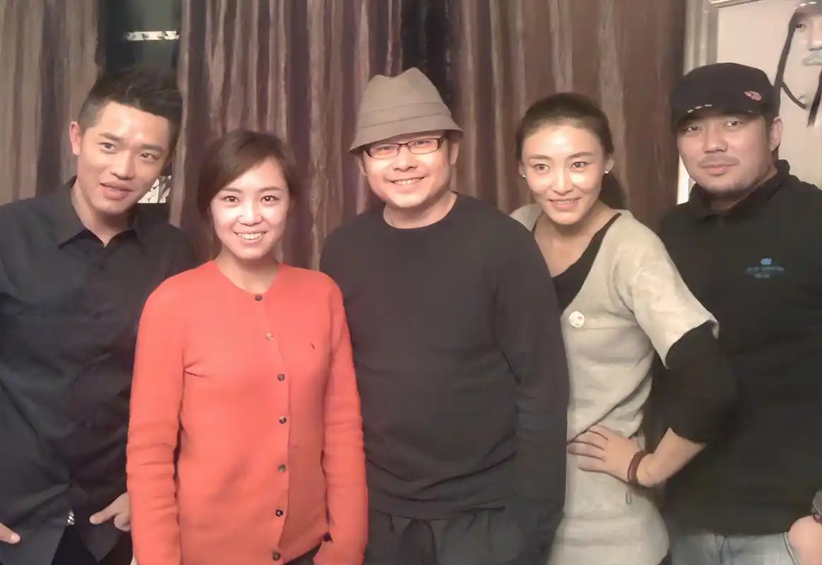 2015年,刀郎和曾毅,云朵 ,徐千雅,何沐阳,在一起珍贵合影.