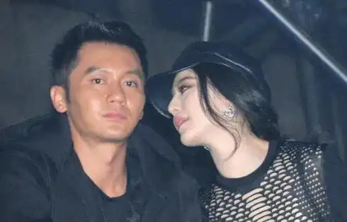 范冰冰和李晨的感情一直备受关注,两人在公开场合也经常大秀恩爱.