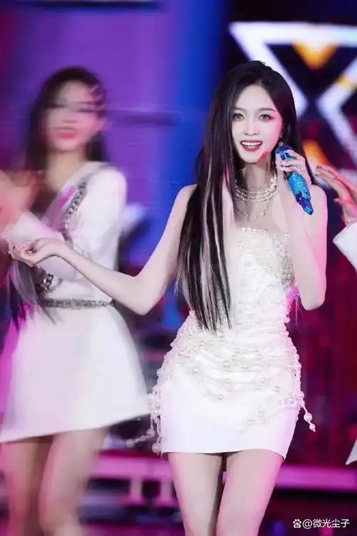 姐姐颇有韩女团风范白到发光曾是火箭少女101颜值担当