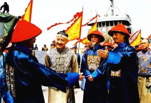 巡抚为何经常不买总督的账因朝廷有一个规定让巡抚的腰杆很硬