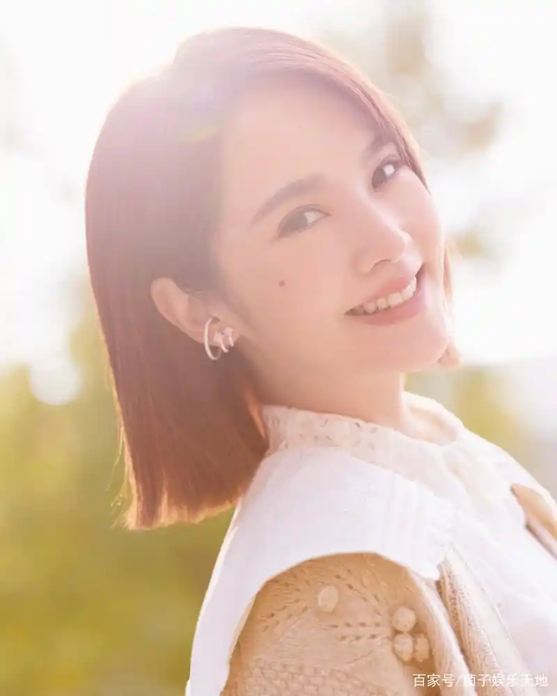 组图:杨丞琳短发造型,放飞自我,靓丽时尚!