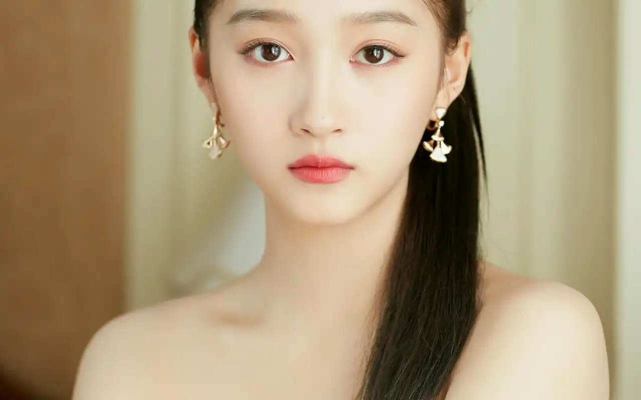 关晓彤裸色纱裙写真桌面壁纸高清大图预览1920x1200_大陆明星下载_美