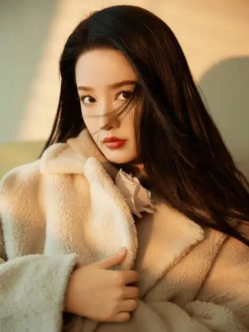 女星李沁写真集:如画美人,天之骄女