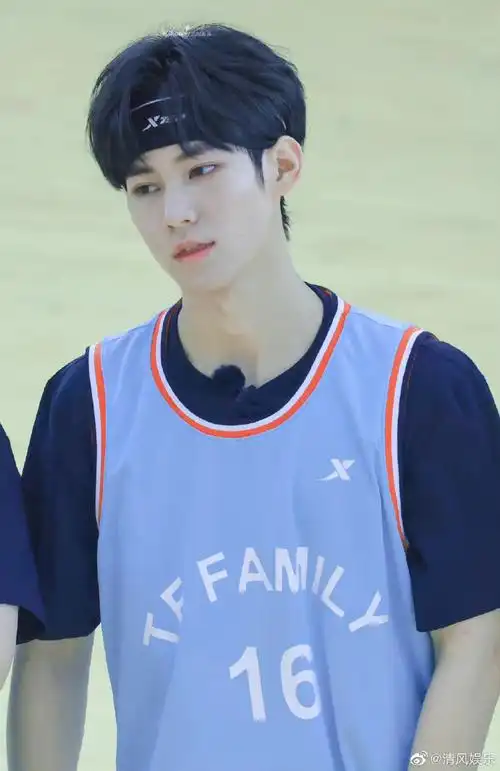 张真源夏日运动会pb扫图