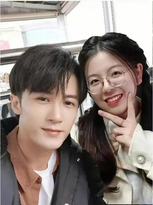 摊牌了,不装了,我们已经领证了檀健次老婆们来开战吧[doge][doge]#檀