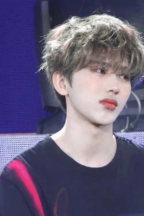 蔡徐坤是不是和道枝骏佑蜜汁相似?尤其是嘴