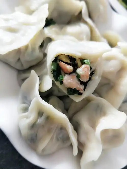 饺子 韭菜鸡蛋虾仁水饺           用料