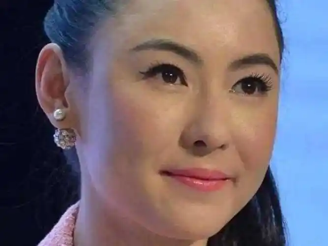 谢贤终于公开承认,张柏芝三胎是自己孙子,谢霆锋默不作声!