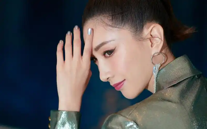 江疏影摩登动感写真桌面壁纸高清大图预览1920x1200_大陆明星下载_美