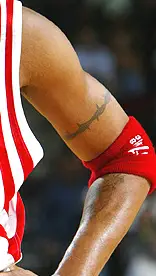 麦迪左手臂上那圈荆棘藤纹身