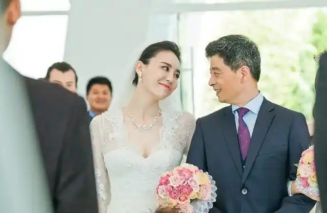 吕佳容《风光大嫁》收官 有情人最终"嫁给爱情"