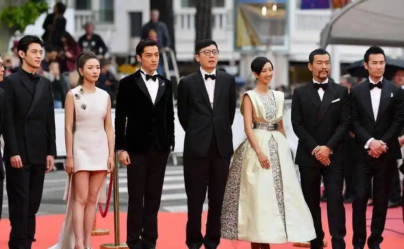 节主竞赛《南方车站的聚会》首映红毯,主创刁亦男,胡歌,桂纶镁,廖凡